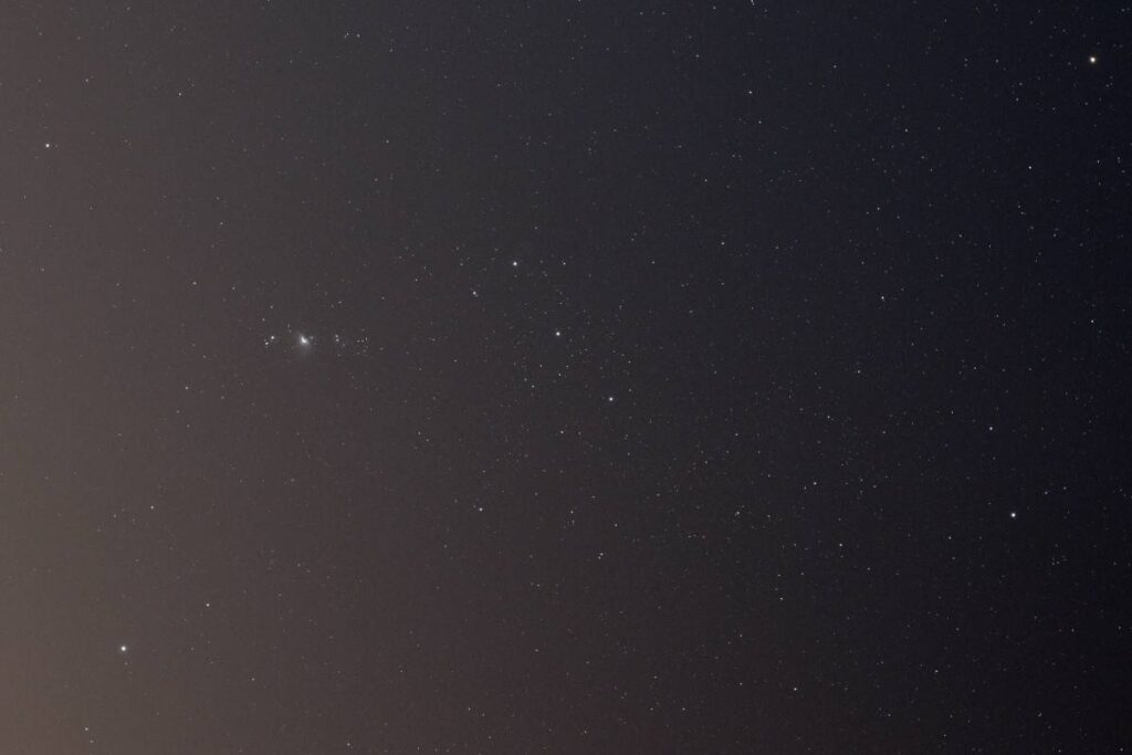 Orion Tracked - Canon EOS 250D, 50mm, f/4, ISO 400, Exp 30s