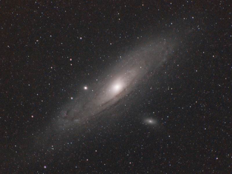 Andromeda - Canon EOS 250D, Optilong L-Pro, 300mm, f/5.6, ISO 3200, Exp 81 x 45s - Post: Siril, Starnet++, GIMP  